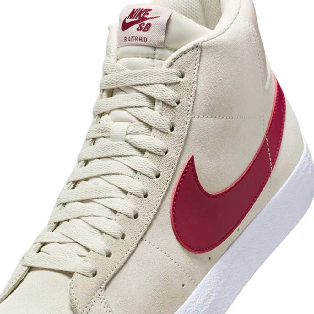 Nike blazer sb mid
Brand new